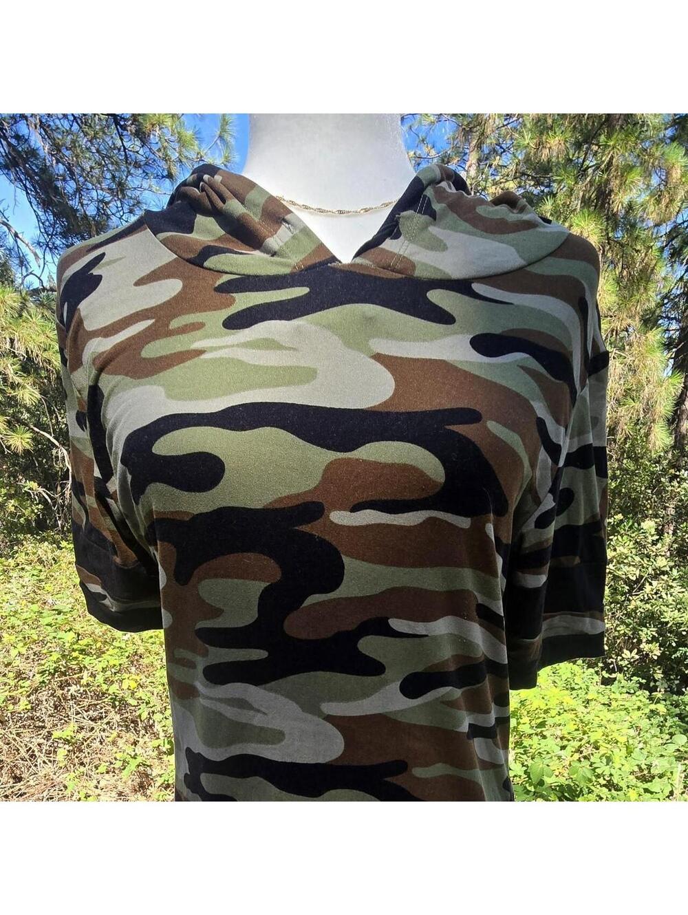 Camo hooded top